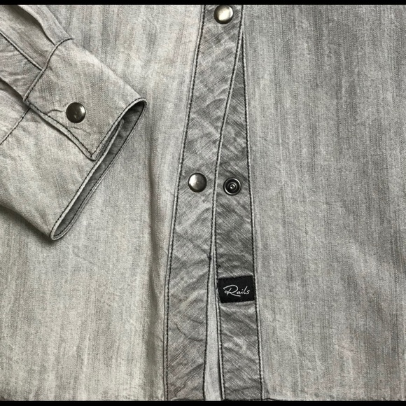 Rails Gray Ombre Snap Button Down Sz XS - Picture 5 of 7